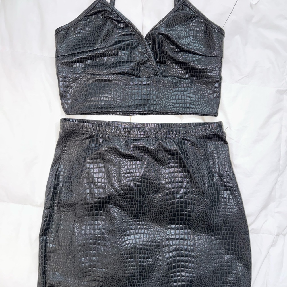 SHEIN Black Textured Two-Piece Outfit